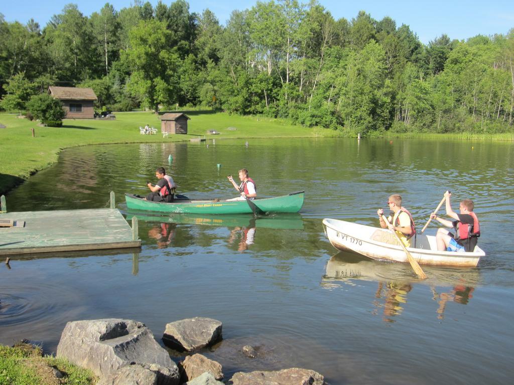Commodores Inn Stowe Exteriör bild