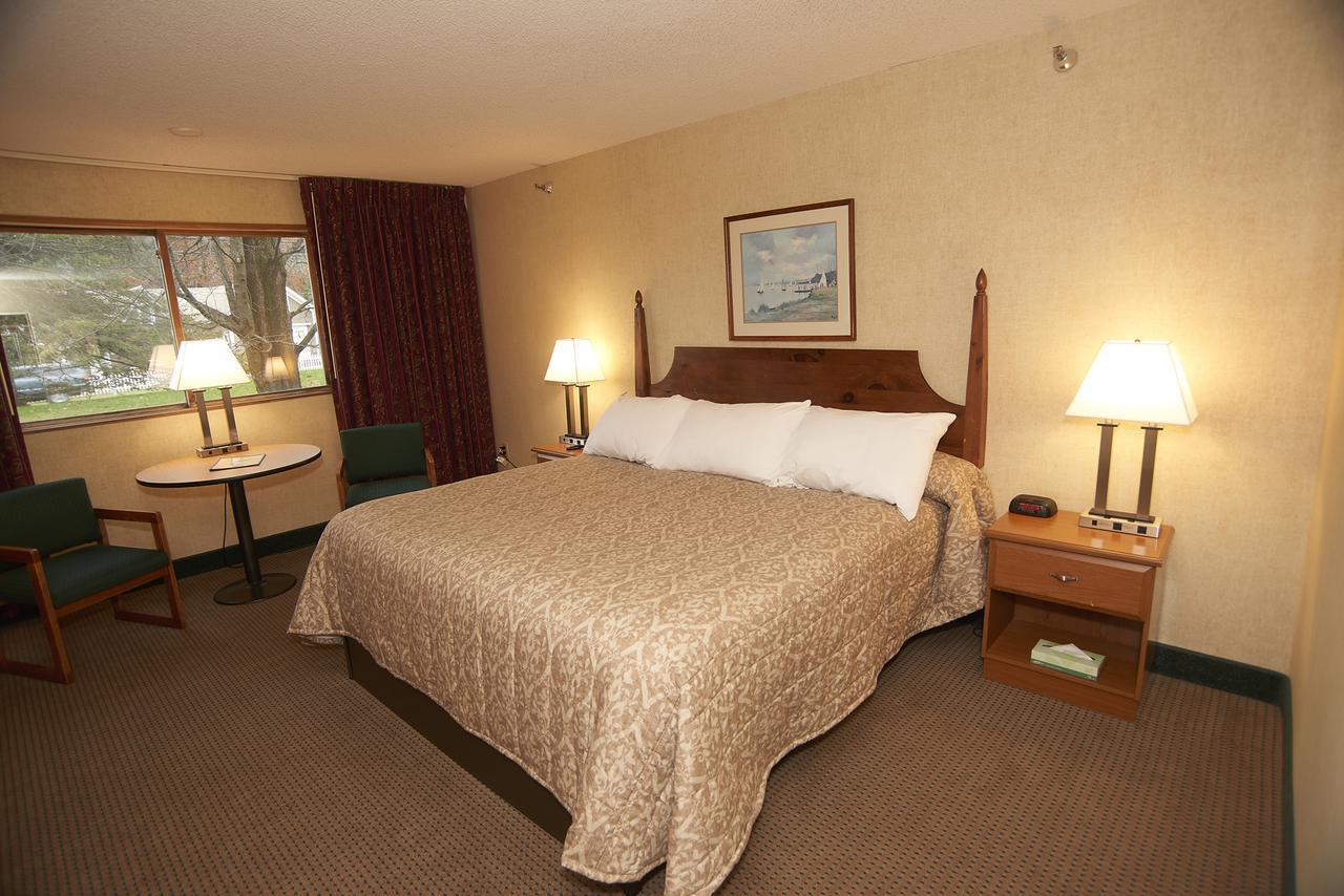 Commodores Inn Stowe Exteriör bild