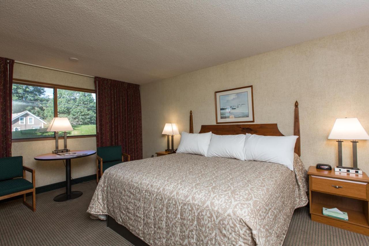 Commodores Inn Stowe Exteriör bild