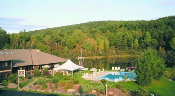Commodores Inn Stowe Exteriör bild